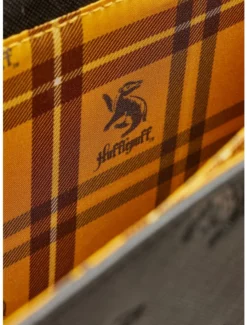 Matching Sets Loungefly Harry Potter Hufflepuff Crossbody Bag -BoxLunch Shop 19914173 av4